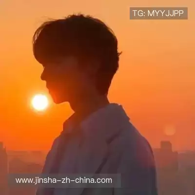 邹朵千